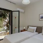 Ithaki Kefalonia ロウダータ