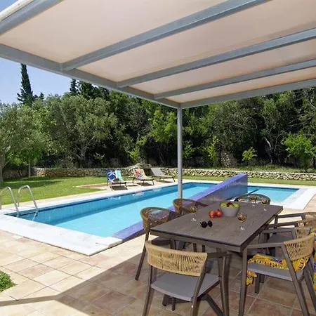 Ithaki Kefalonia * Lourdata (Kefalonia)